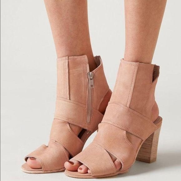 Free People Shoes - FREE PEOPLE EFFIE STACKED HEEL SHOES-37	TAN